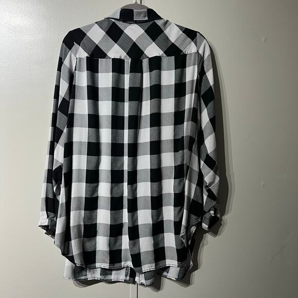 Khakis & Co Plaid Long Sleeve Double Pocket Button Down Blouse | Women's Plus 3X - Picture 3 of 9